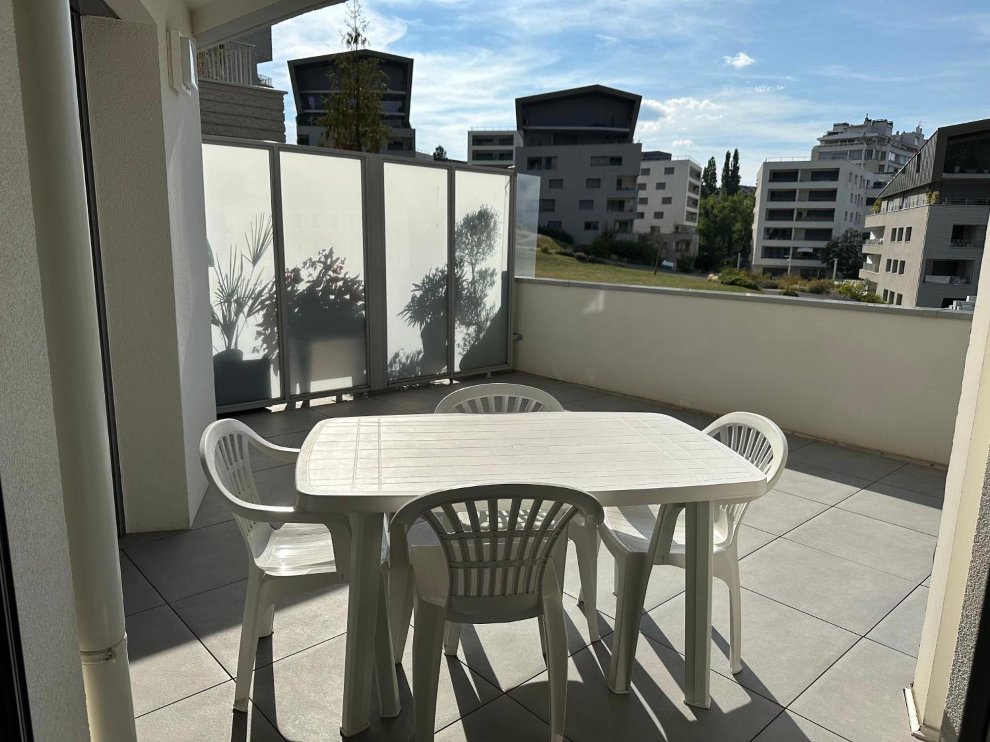 Ferienwohnung A La Belle Quatrieme Etoile Annecy Exterior foto