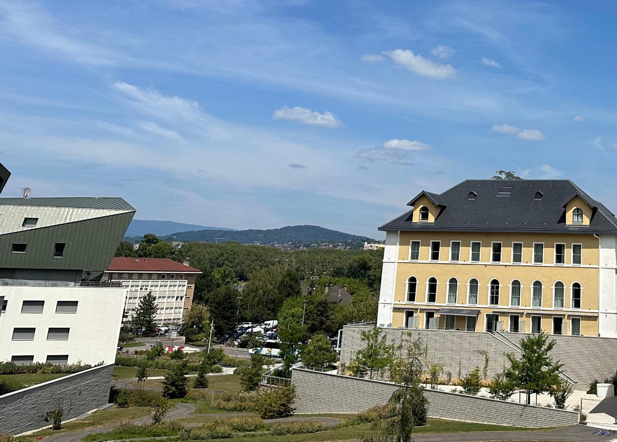 Ferienwohnung A La Belle Quatrieme Etoile Annecy Exterior foto