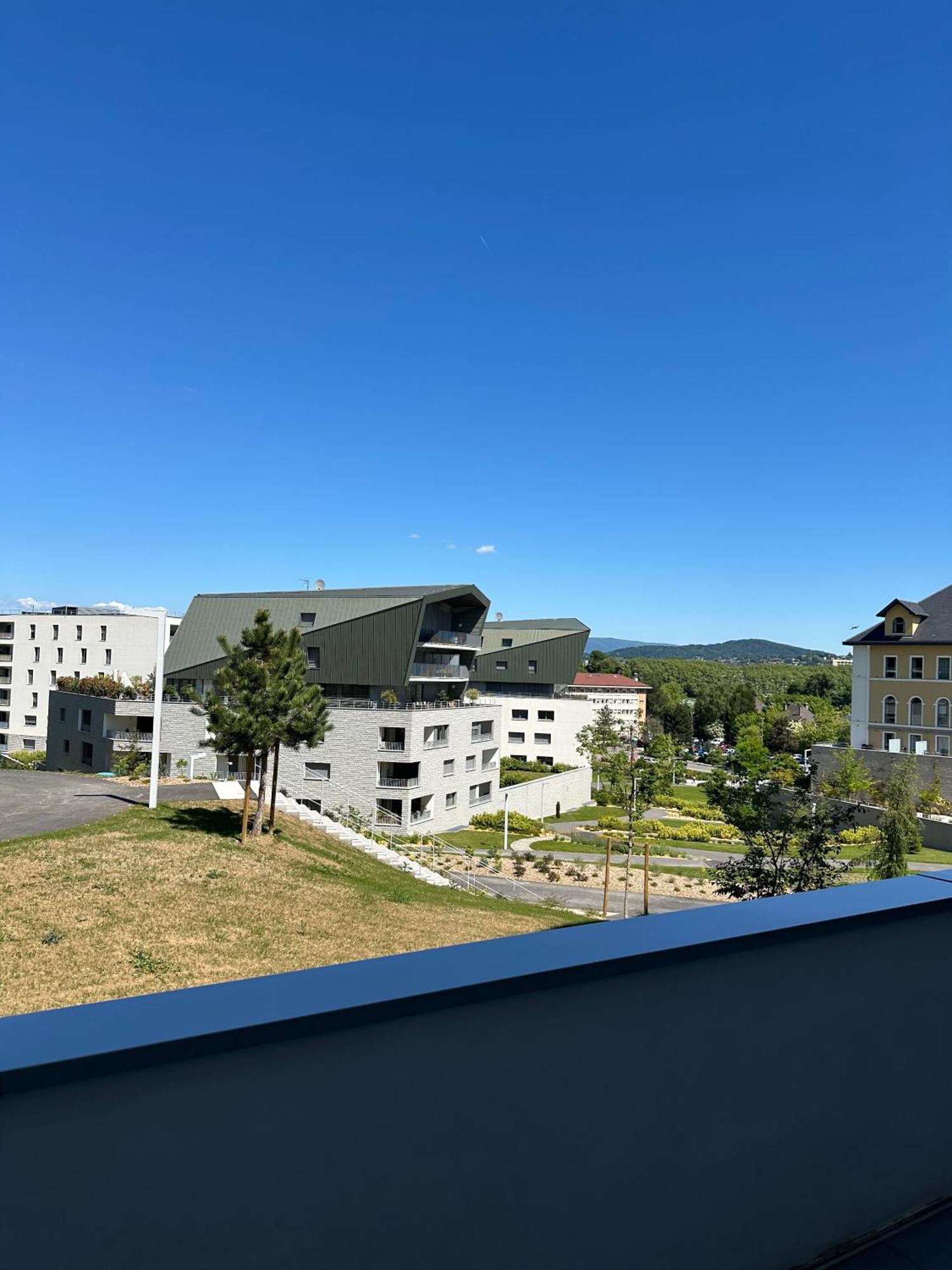 Ferienwohnung A La Belle Quatrieme Etoile Annecy Exterior foto